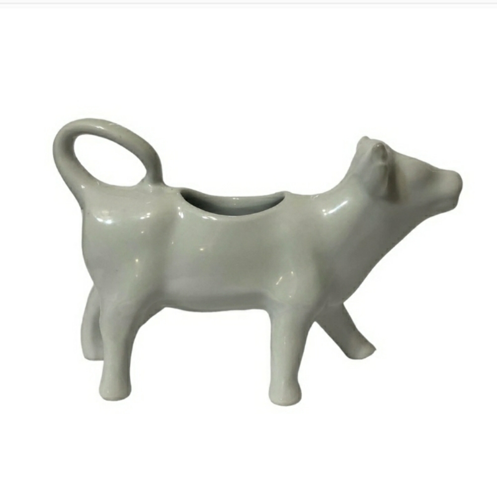 VINTAGE Porcelain Cow Creamer EUC!